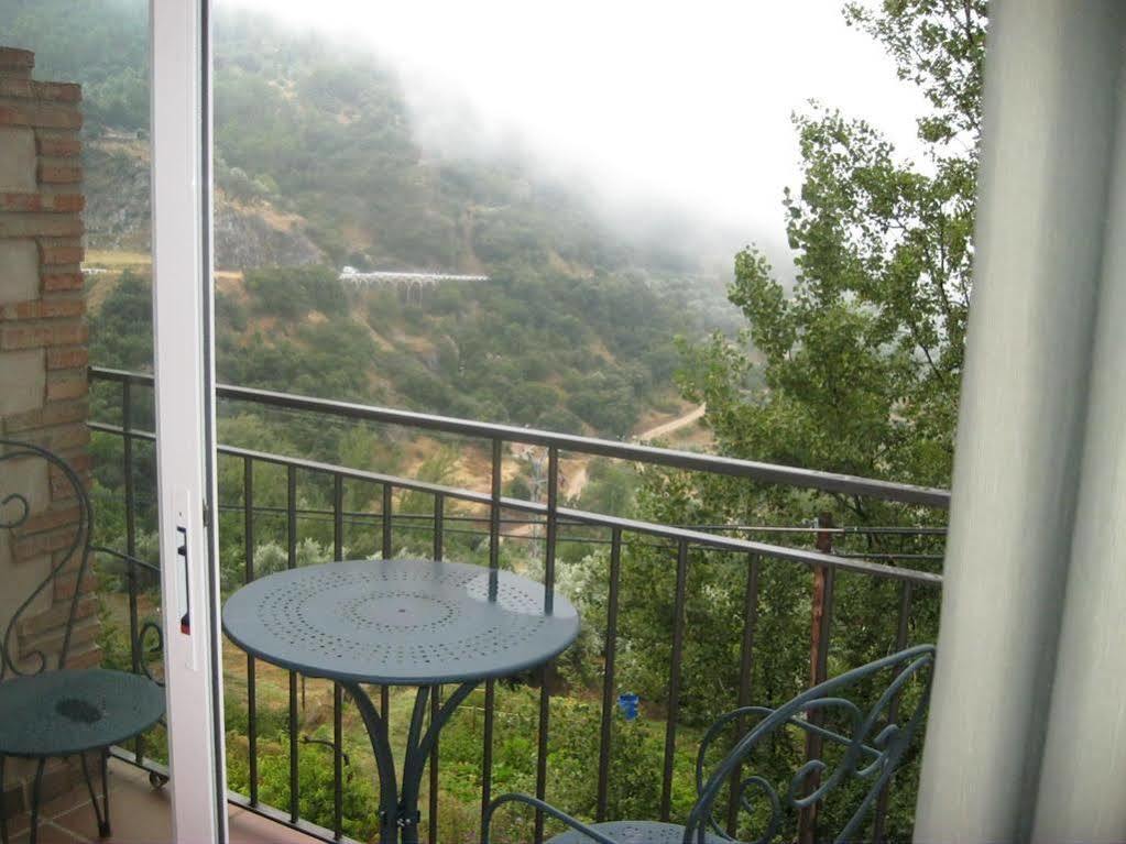 Hotel San Julian Burunchel Екстериор снимка